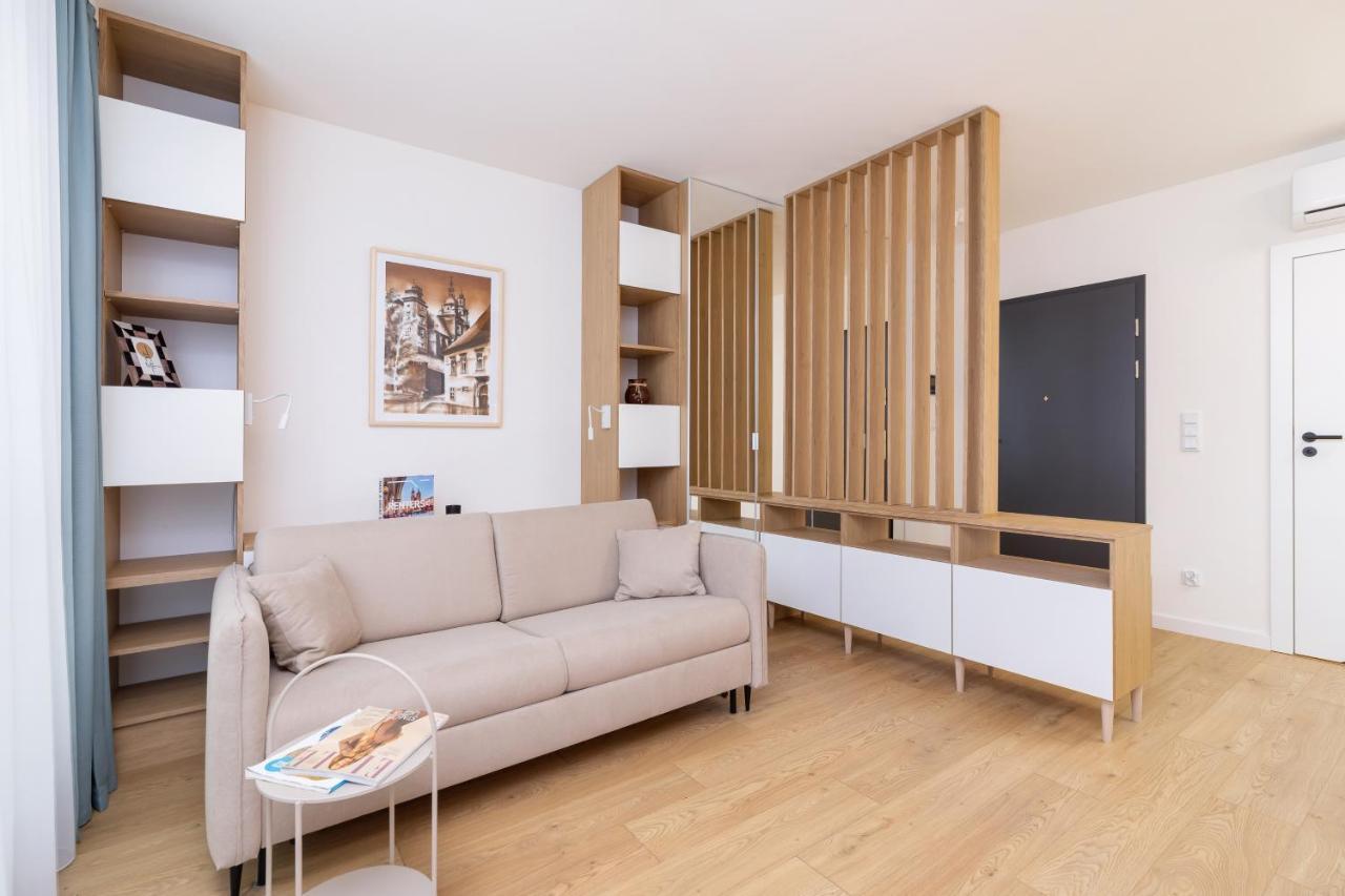 City Studio With Ac Czarnowiejska By Renters Krakow Dış mekan fotoğraf
