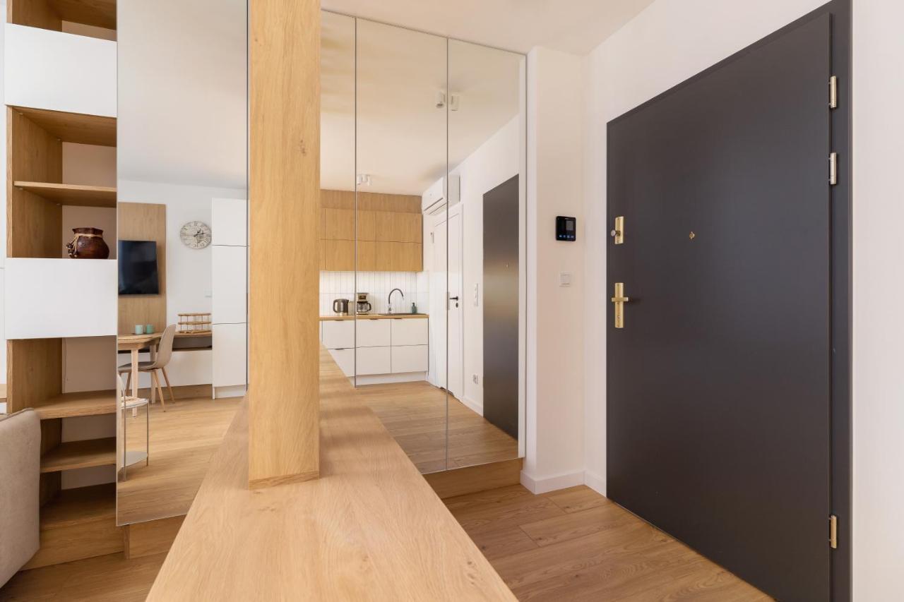 City Studio With Ac Czarnowiejska By Renters Krakow Dış mekan fotoğraf
