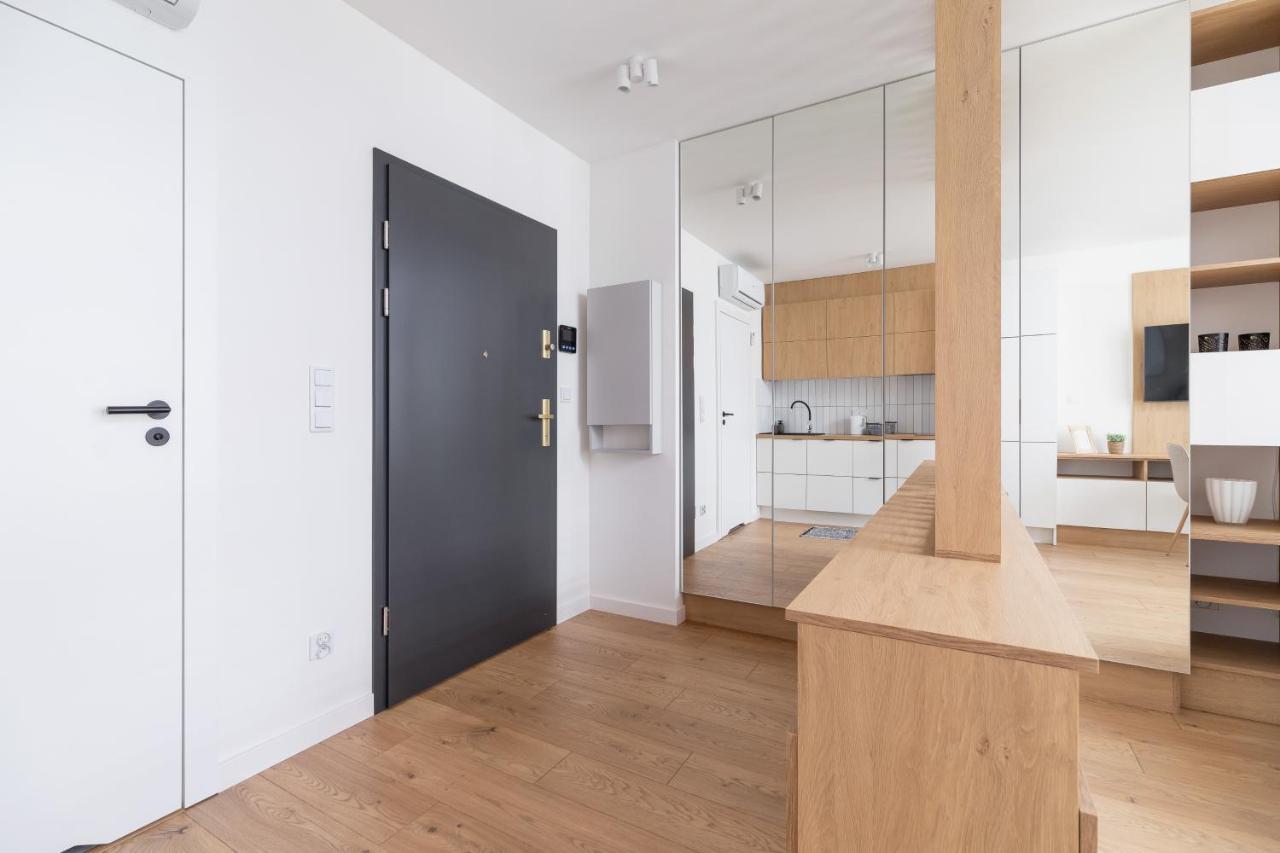 City Studio With Ac Czarnowiejska By Renters Krakow Dış mekan fotoğraf