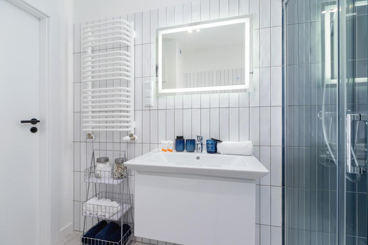 City Studio With Ac Czarnowiejska By Renters Krakow Dış mekan fotoğraf
