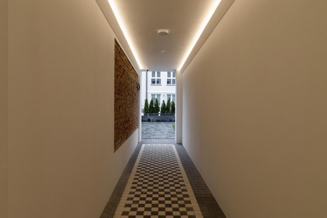 City Studio With Ac Czarnowiejska By Renters Krakow Dış mekan fotoğraf