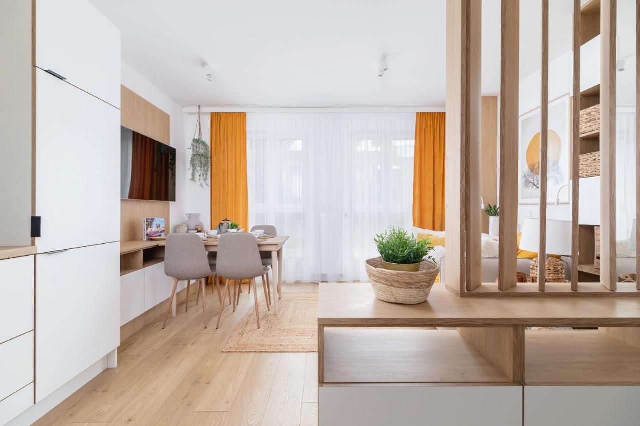 City Studio With Ac Czarnowiejska By Renters Krakow Dış mekan fotoğraf